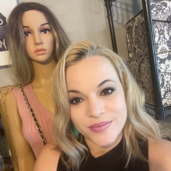 Meet your posher - Picture 7 of 9